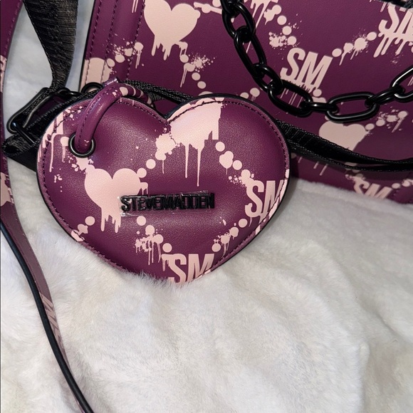 STEVE MADDEN EVELYN BLEEDING HEARTS CROSSBODY BAG WCOIN PURSE HALLOWEEN PURPLE - Picture 2 of 9